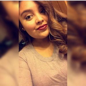 Meet your Posher, Carissa